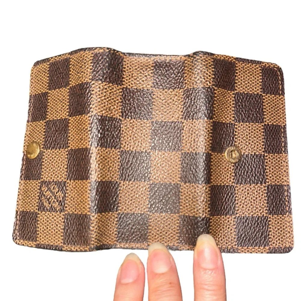🔑 Louis Vuitton Damier Key Trifold Case